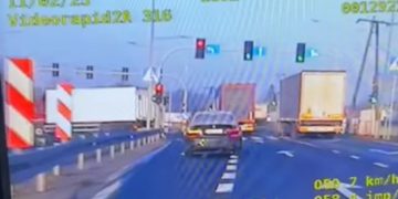 W okolicy: Przejechała na czerwonym. Policja wszystko nagrała