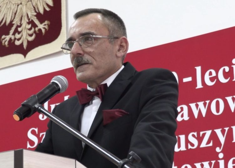 37 lat jest dyrektorem. Wkrótce kończy pracę