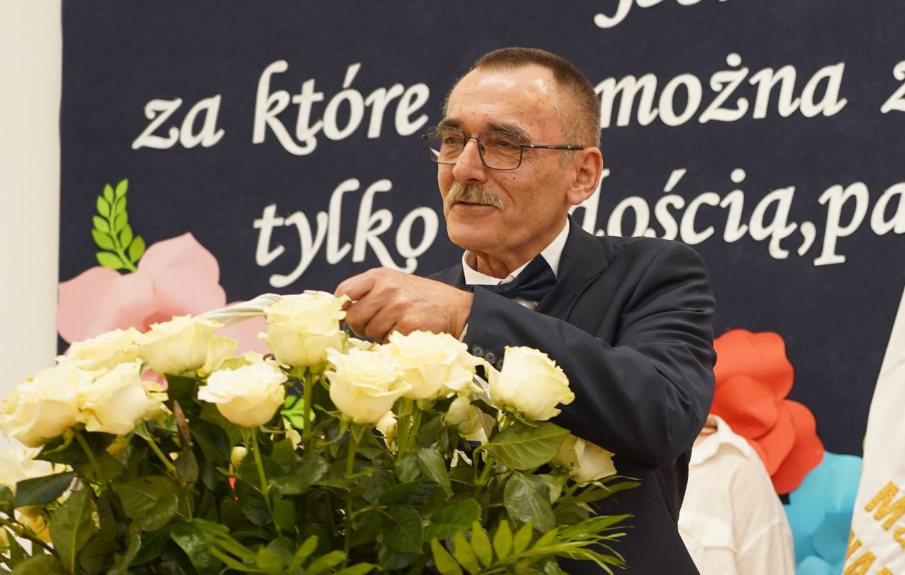 Pożegnał się ze szkołą, której 37 lat był dyrektorem