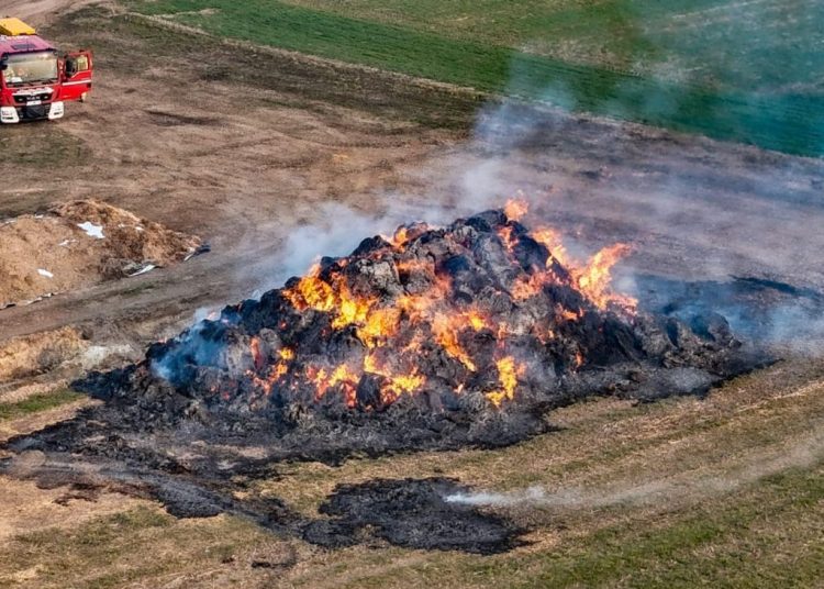 Trzy pożary w jedną noc. W jednej gminie