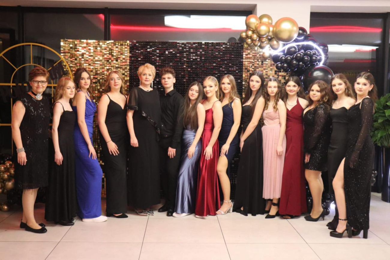 Świętowali półmetek edukacji. Zobacz zdjęcia z połowinek