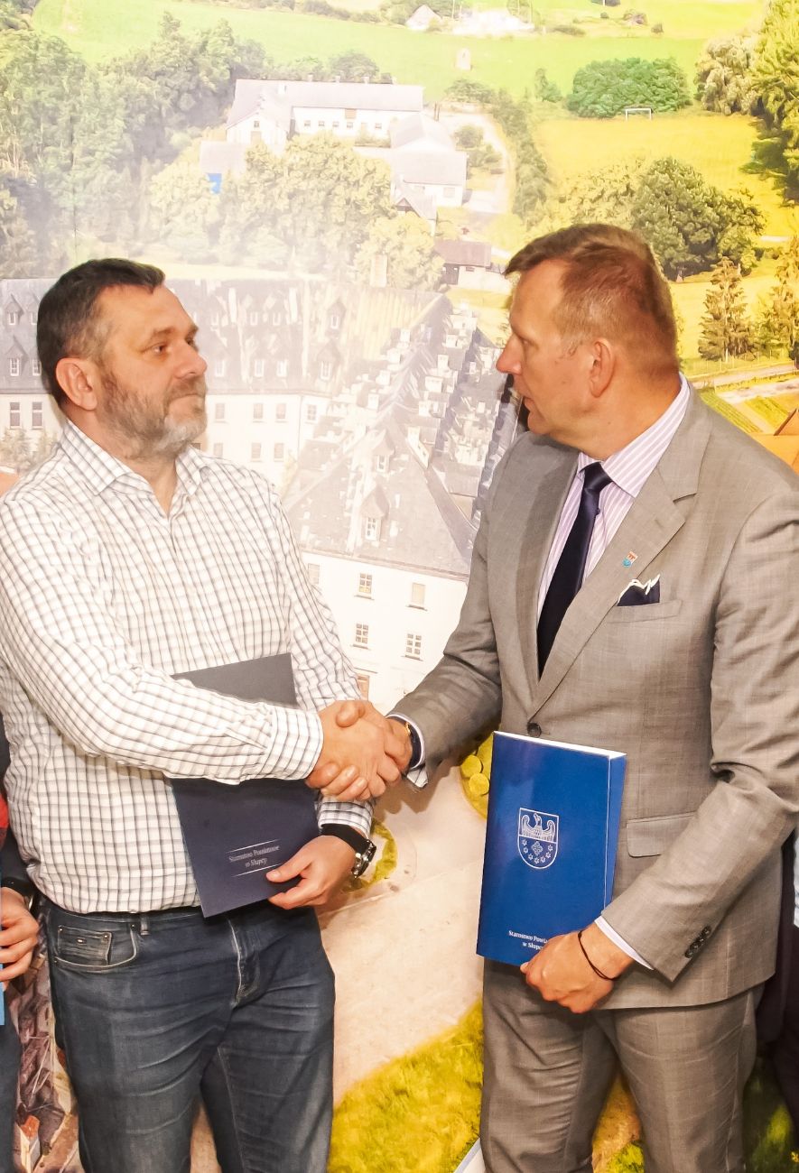 W Zagórowie powstanie nowoczesny budynek. Podpisali umowę