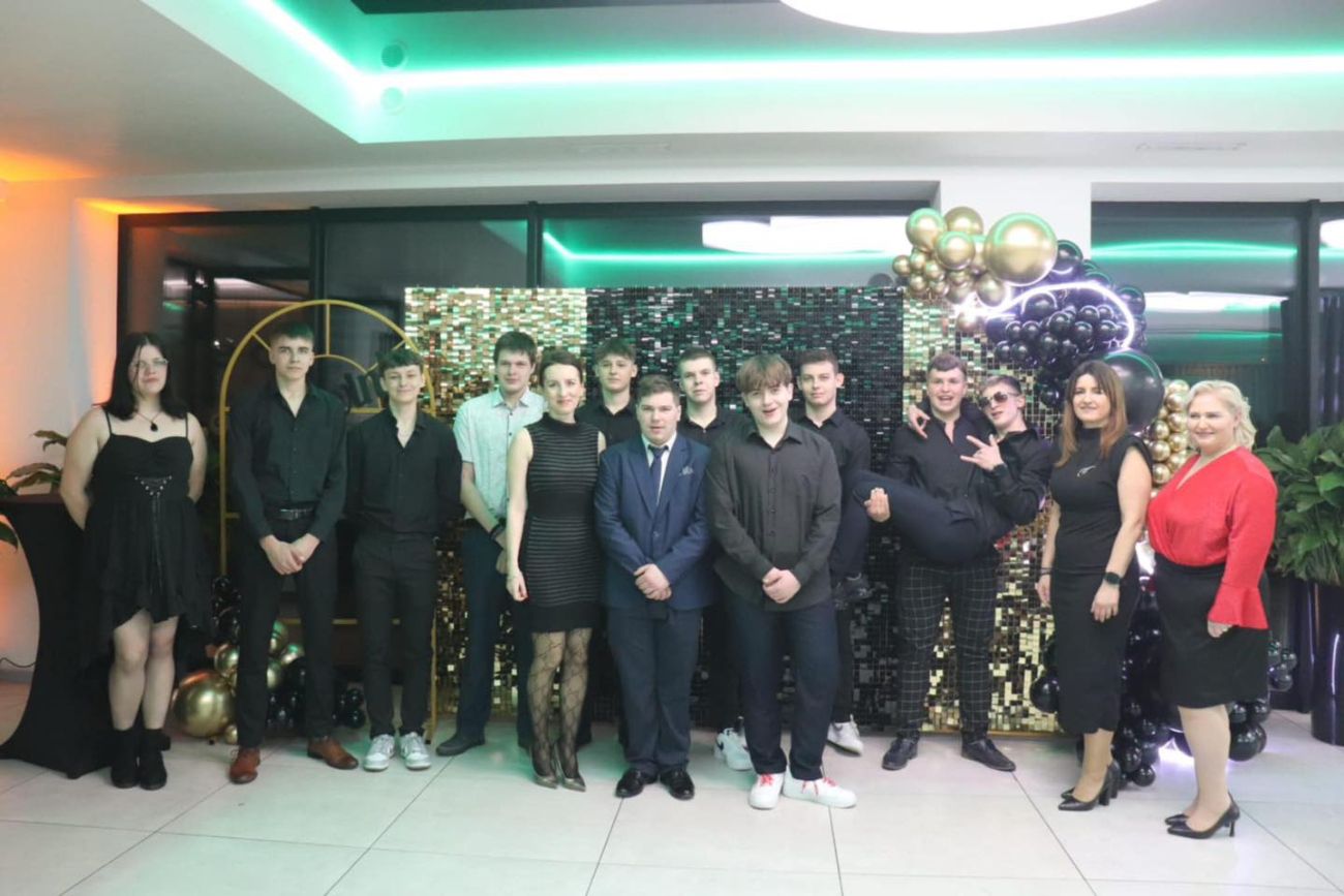 Świętowali półmetek edukacji. Zobacz zdjęcia z połowinek