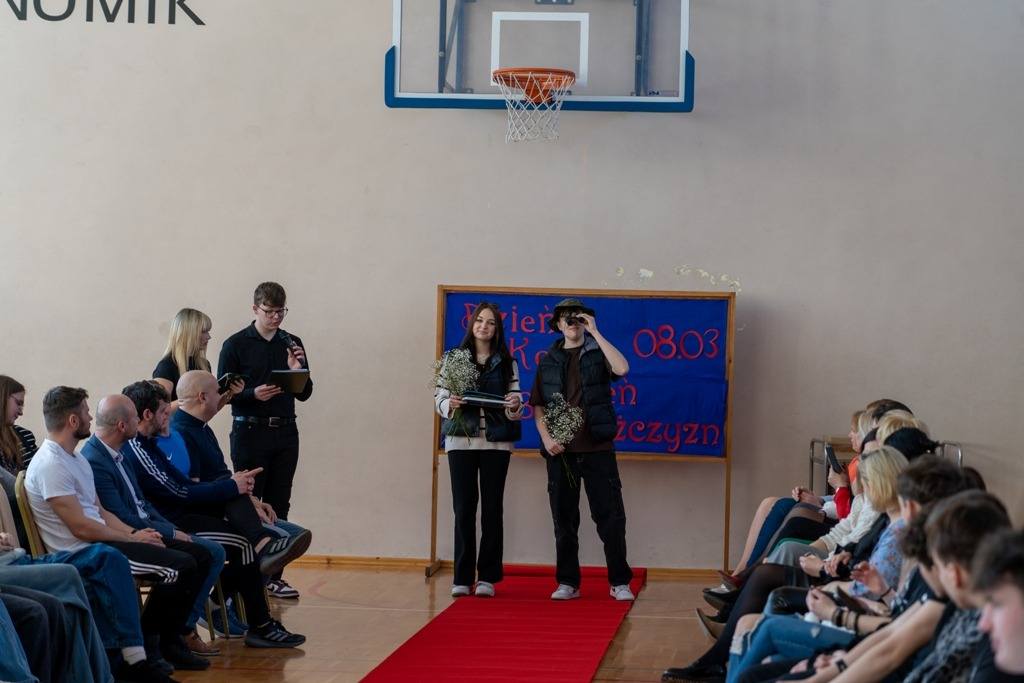 Niezwykły pokaz w Ekonomiku. Zobacz zdjęcia