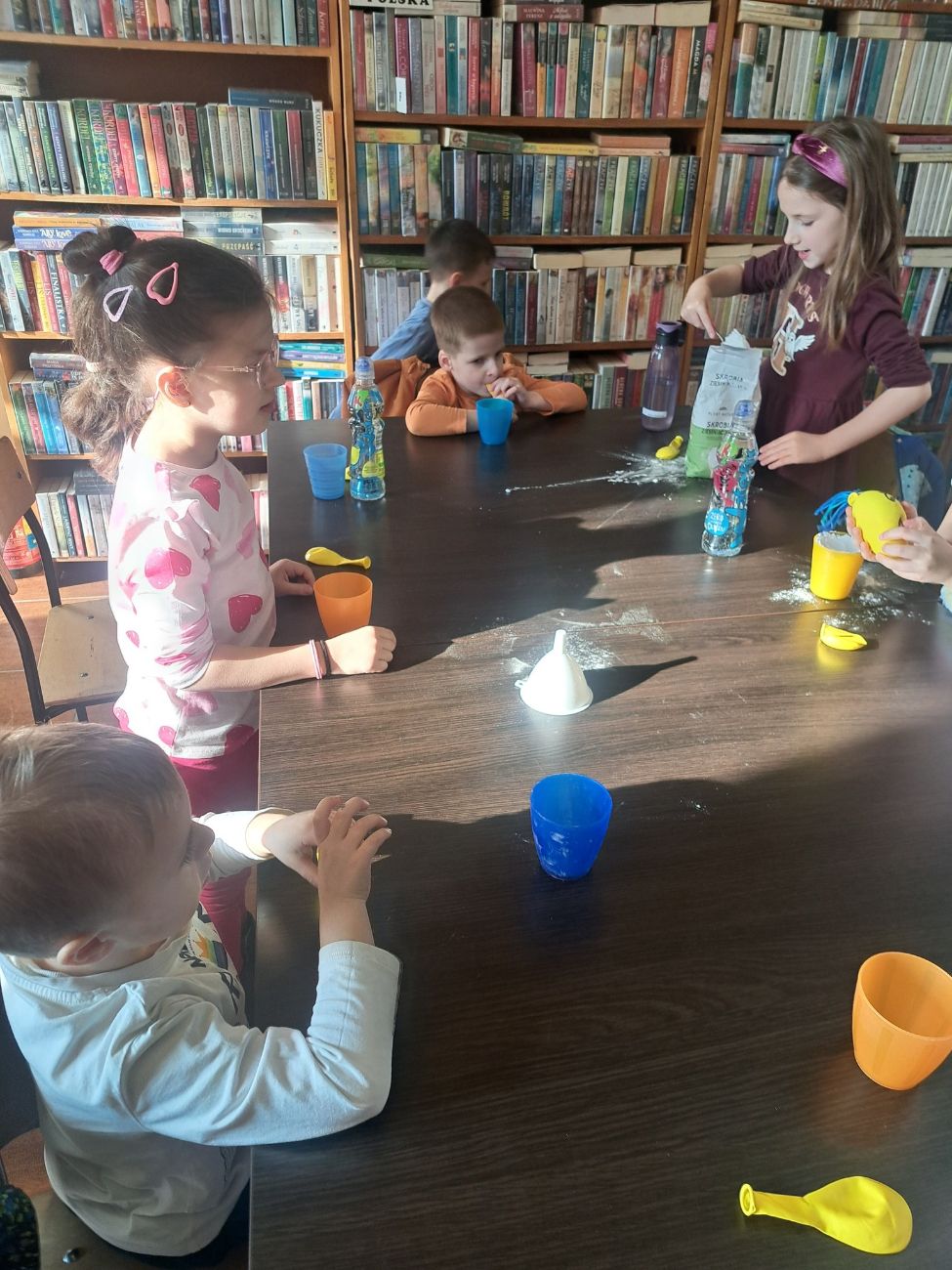 Ciekawe zajęcia w młodojewskiej bibliotece