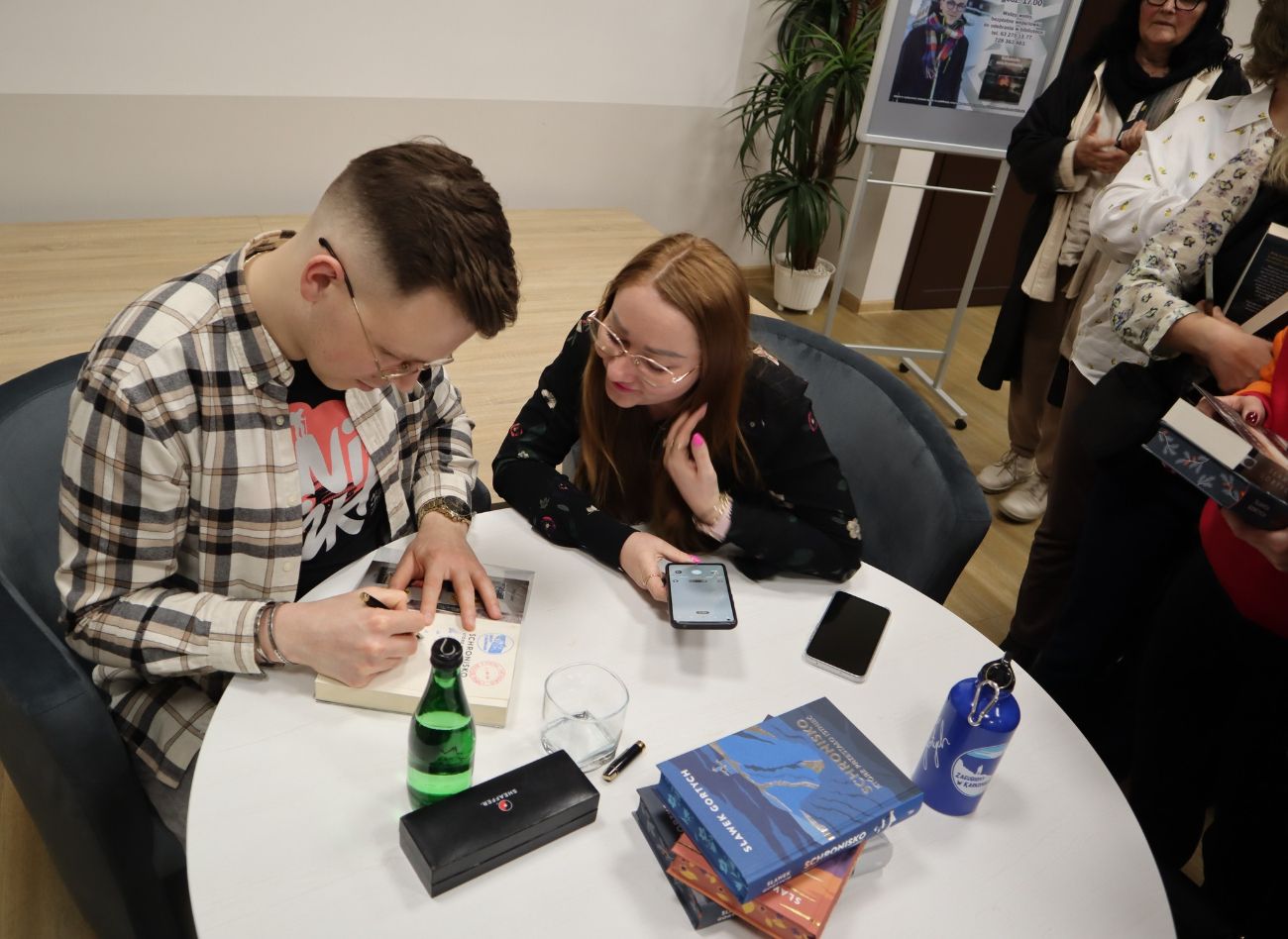 Pełna sala, fascynujące opowieści i długa kolejka po autografy