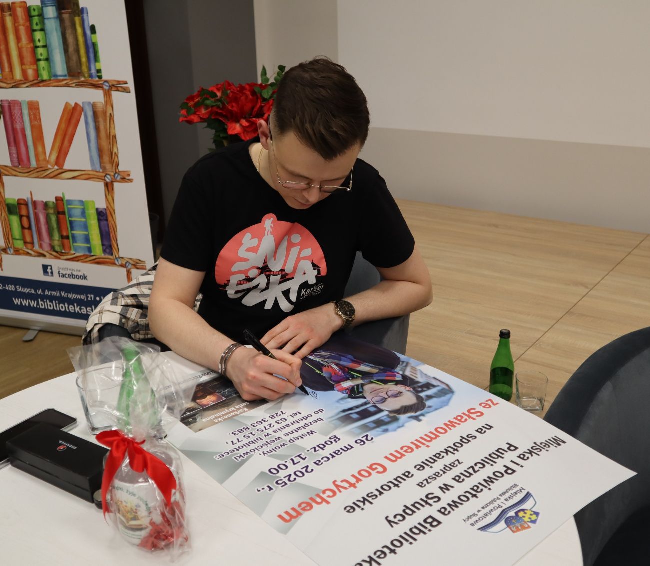 Pełna sala, fascynujące opowieści i długa kolejka po autografy