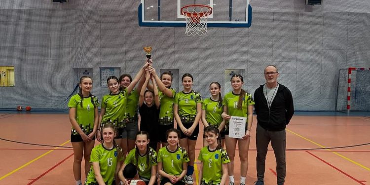 Ostrowite poza zasięgiem!