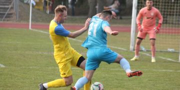 Samobój daje lidera