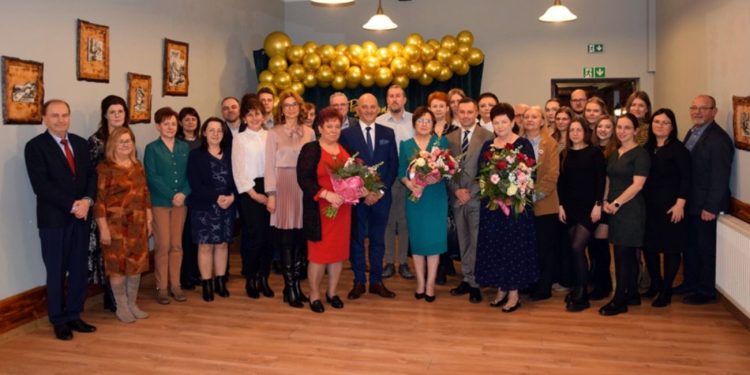 Żegnają się z urzędem gminy. Podziękowali im za lata pracy