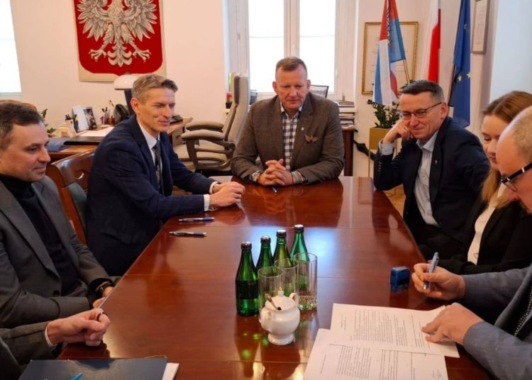 Dokumenty podpisane. Wkrótce rusza bezpłatna komunikacja