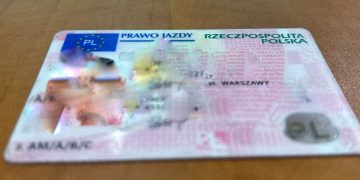 W okolicy: Za 5 tysięcy kupił prawo jazdy