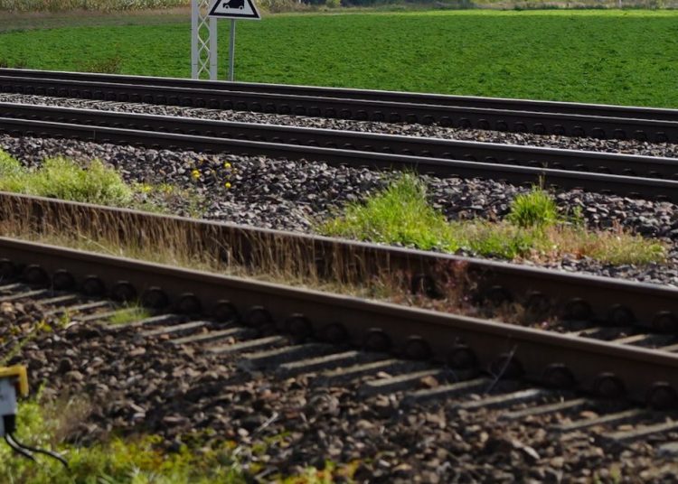Między Koninem a Cieninem nie jeżdżą pociągi. Na torach doszło do tragedii