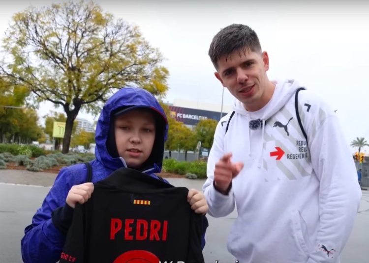 Maks wystąpił w filmie znanego youtubera. Spotkali się w Barcelonie