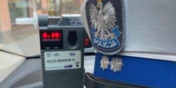 Jechali po pijaku. Dwóch kierowców straciło prawo jazdy