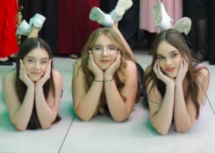 Świętowali półmetek edukacji. Zobacz zdjęcia z połowinek