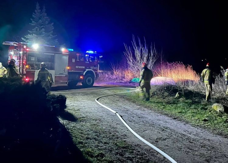 Wieczorem wezwali straż nad jezioro. Co się stało?