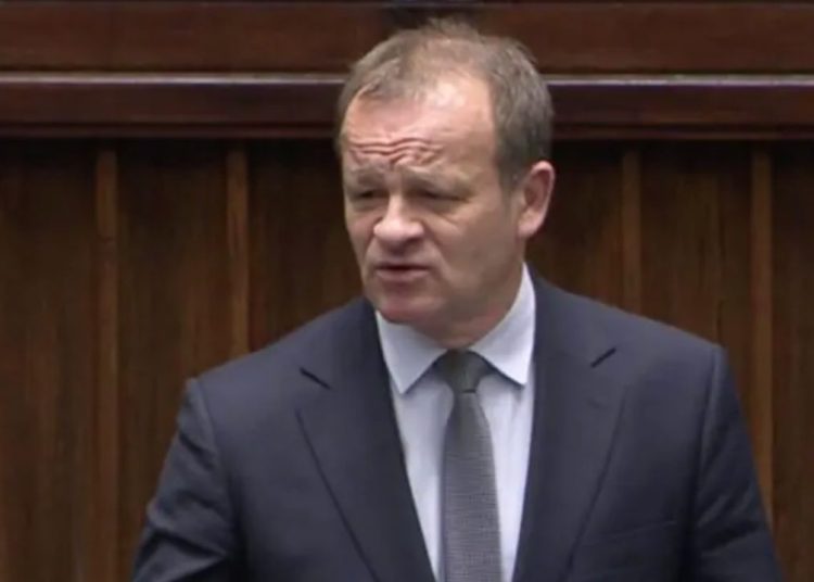 Poseł: „Starostowie otrzymali zadanie przygotowania infrastruktury do przyjęcia 200 migrantów”