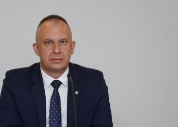 Zwraca uwagę na niebezpieczeństwo. Chodzi o Pogodną i Jeziorną