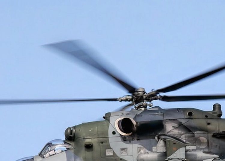 Wojskowy śmigłowiec awaryjnie lądował w naszym powiecie