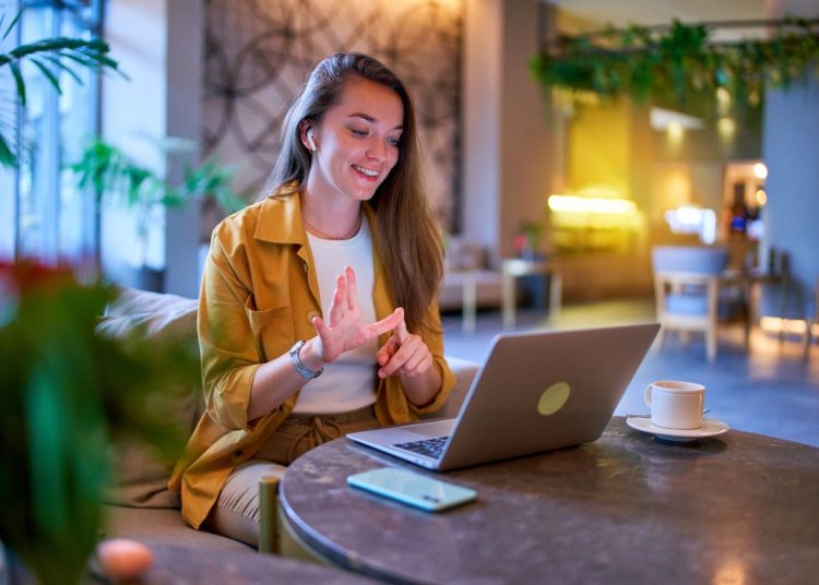 ​Dlaczego warto rozwijać swoje umiejętności językowe?