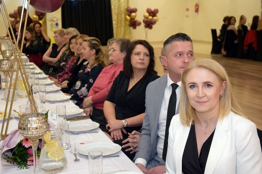 Bawiły się i pomagały. Tak panie świętowały w Kornatach ZDJĘCIA