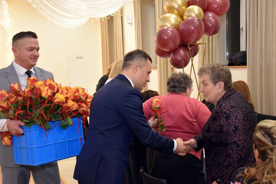 Bawiły się i pomagały. Tak panie świętowały w Kornatach ZDJĘCIA