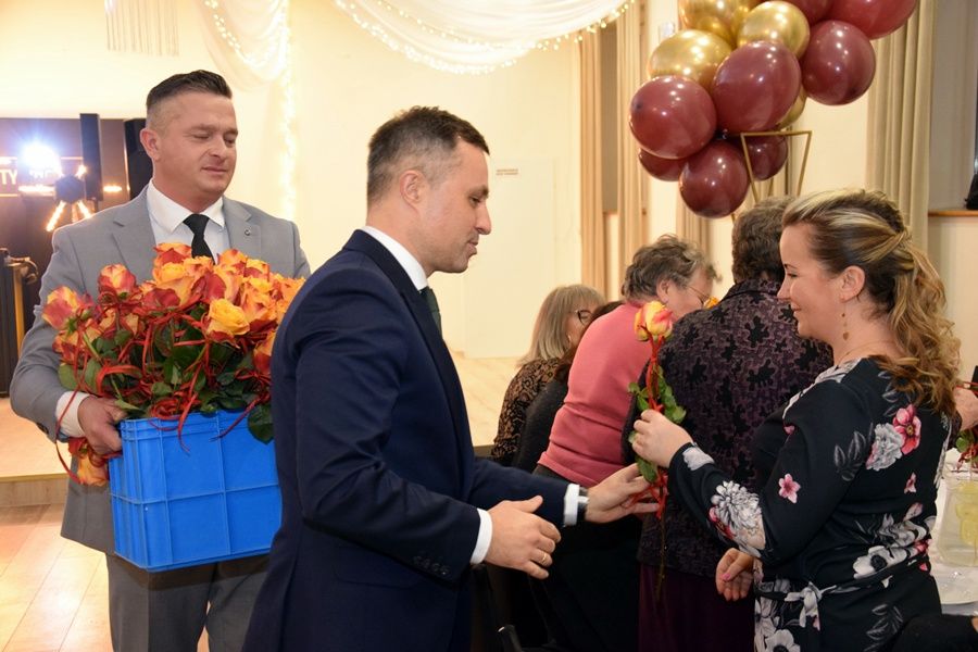 Bawiły się i pomagały. Tak panie świętowały w Kornatach ZDJĘCIA