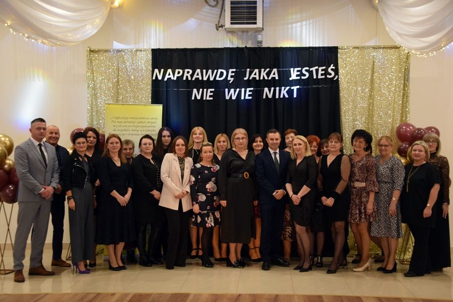 Bawiły się i pomagały. Tak panie świętowały w Kornatach ZDJĘCIA