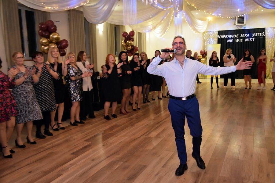 Bawiły się i pomagały. Tak panie świętowały w Kornatach ZDJĘCIA