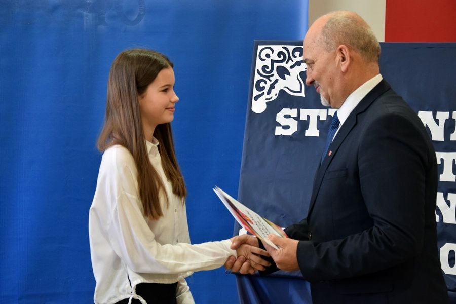 Stypendia wójta rozdane. Zobacz, kto je dostał