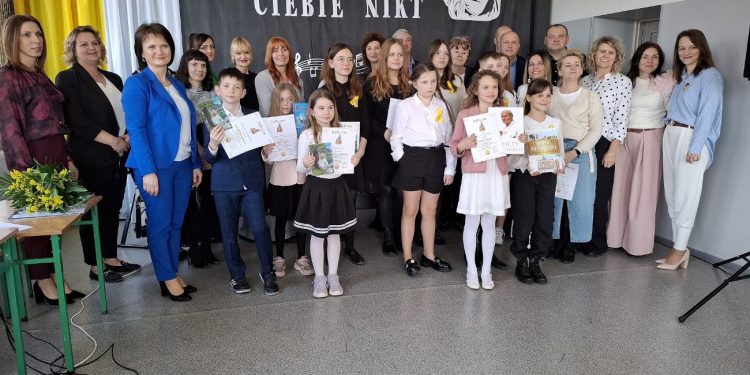 II GMINNY KONKURS PIOSENKI POŚWIĘCONEJ PAPIEŻOWI ŚWIĘTEMU JANOWI PAWŁOWI II