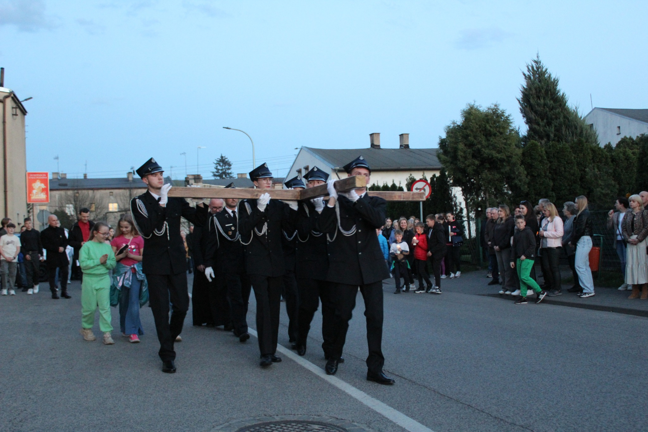 Droga Krzyżowa ulicami Strzałkowa