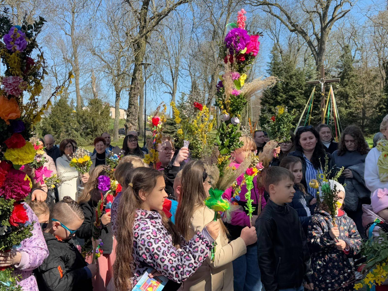 Fotorelacja z Niedzieli Palmowej w Lądzie