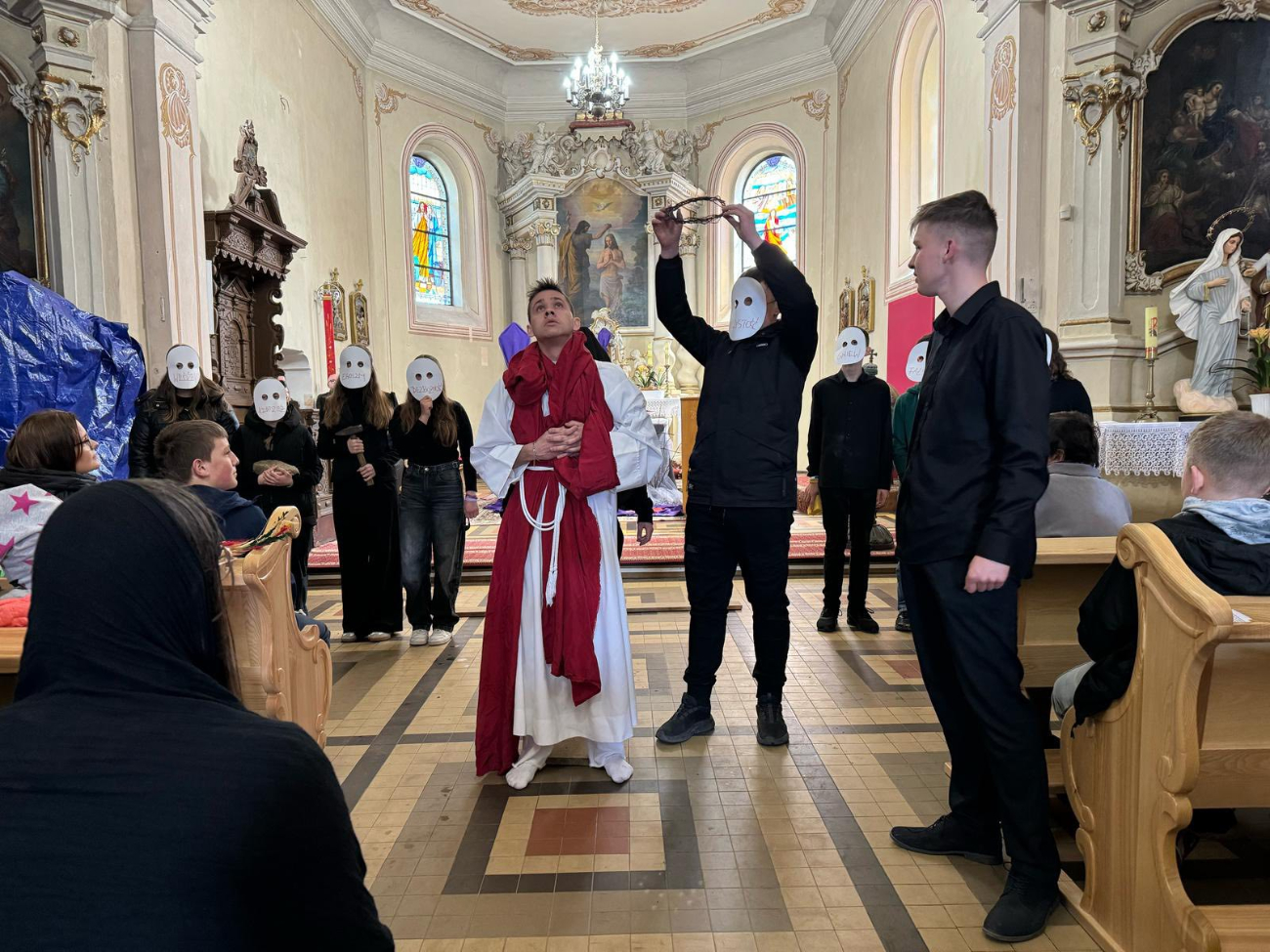 Misterium w Ciążeniu