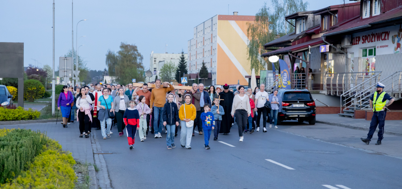 Droga Krzyżowa ulicami Słupcy. Zobacz zdjęcia