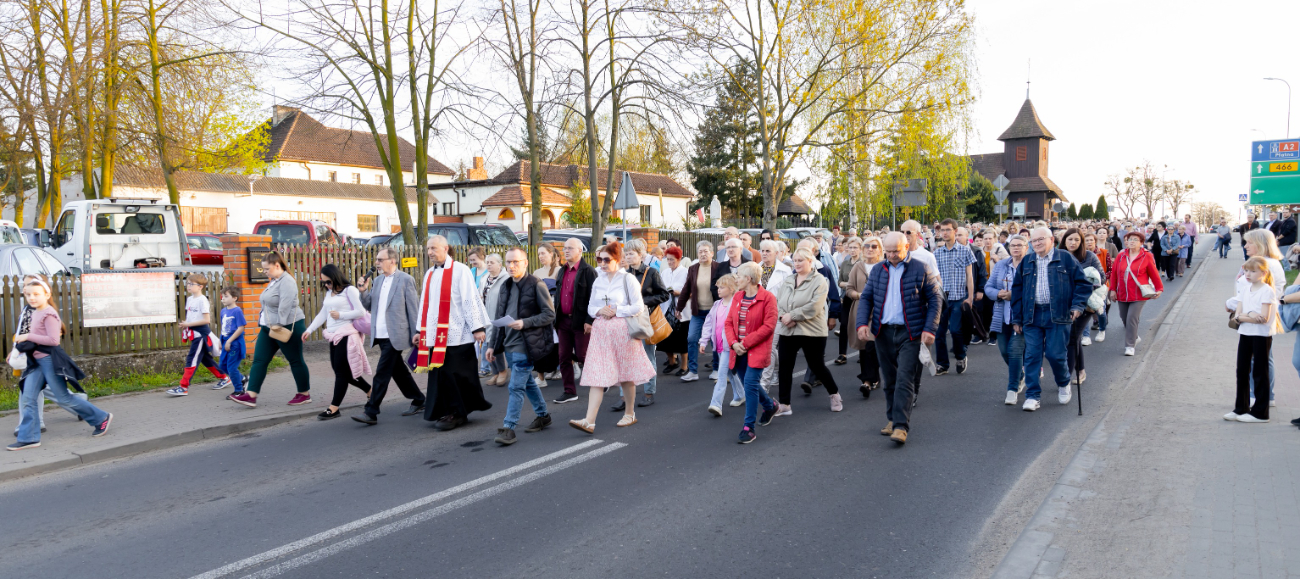 Droga Krzyżowa ulicami Słupcy. Zobacz zdjęcia