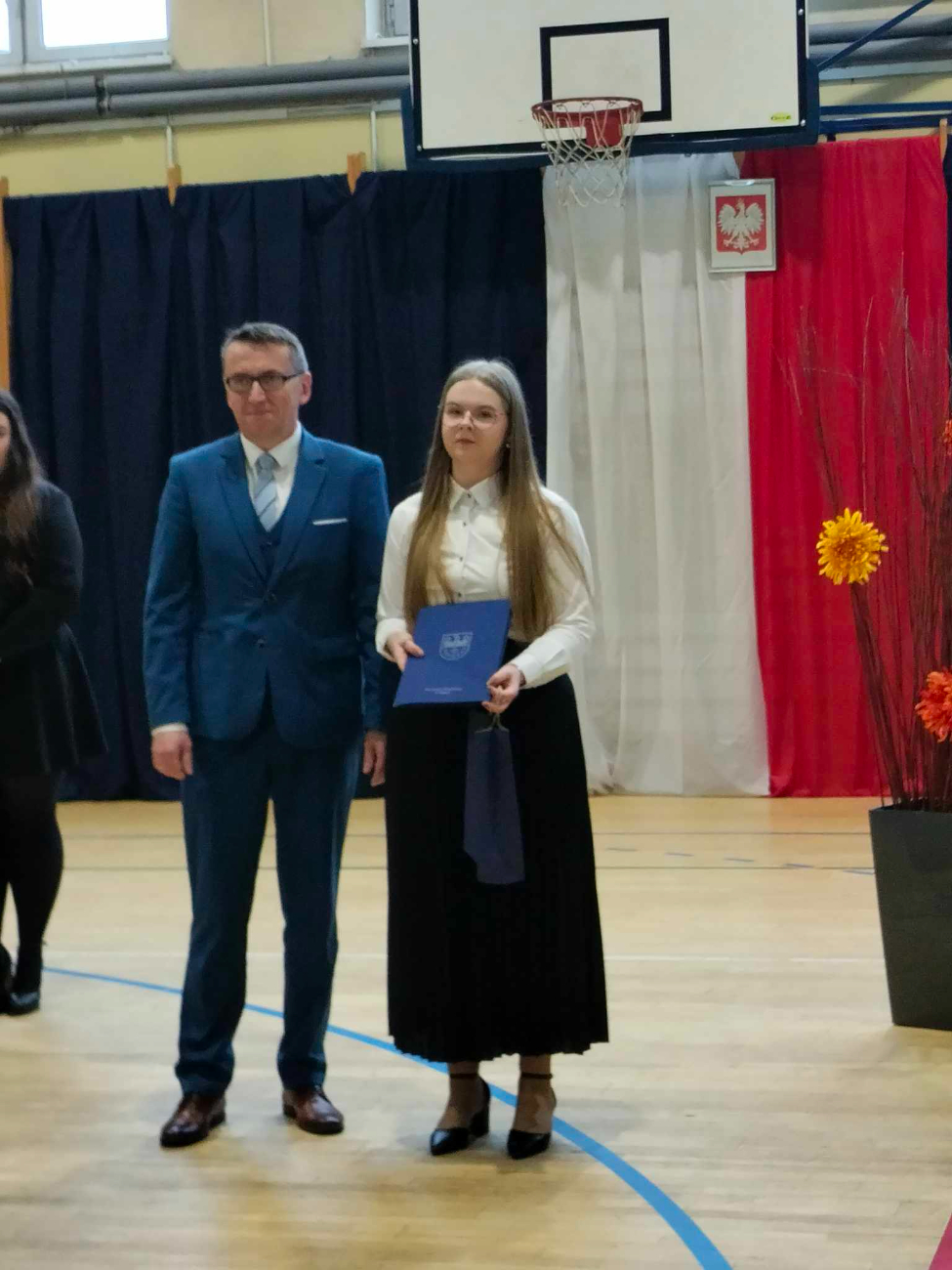 Absolwenci ze Strzałkowa pożegnali się ze szkołą ZDJĘCIA