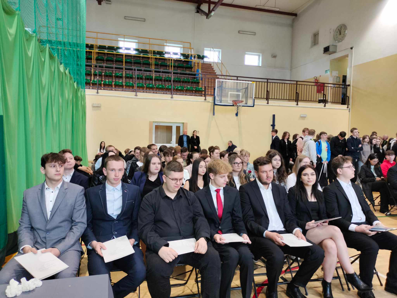 Absolwenci ze Strzałkowa pożegnali się ze szkołą ZDJĘCIA