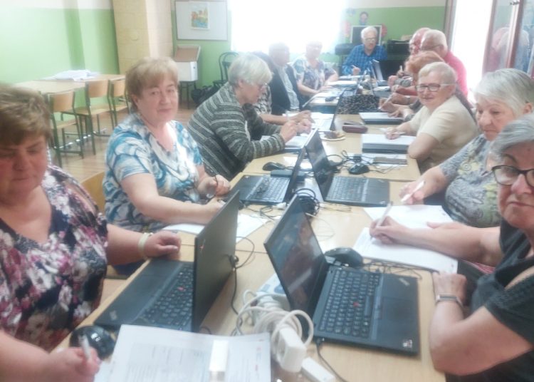 Cienińscy seniorzy na szkoleniu