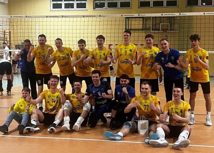 W play-offach po jeden