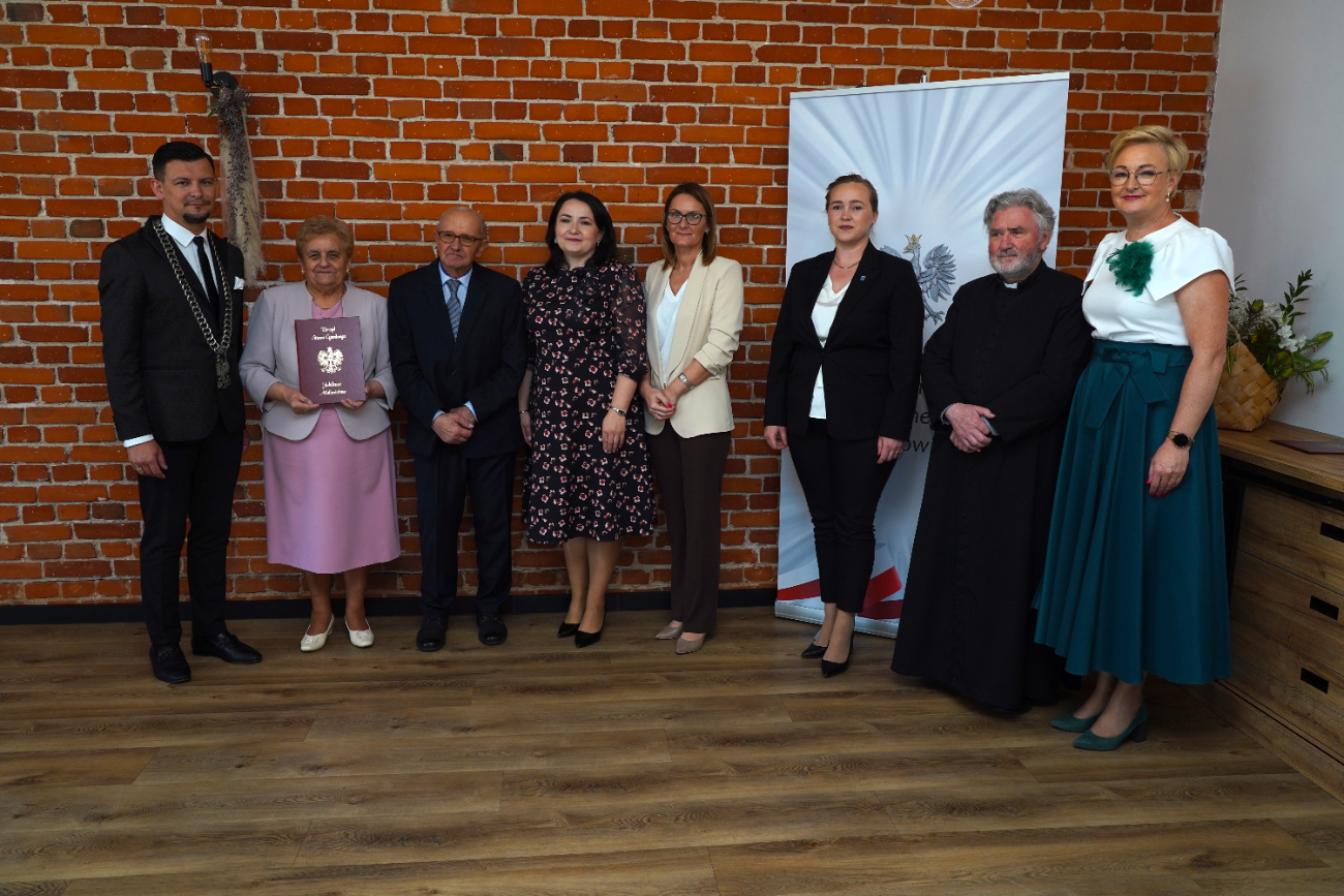 Świętowali piękne jubileusze. Złote, Szmaragdowe i Diamentowe Gody w Ostrowitem