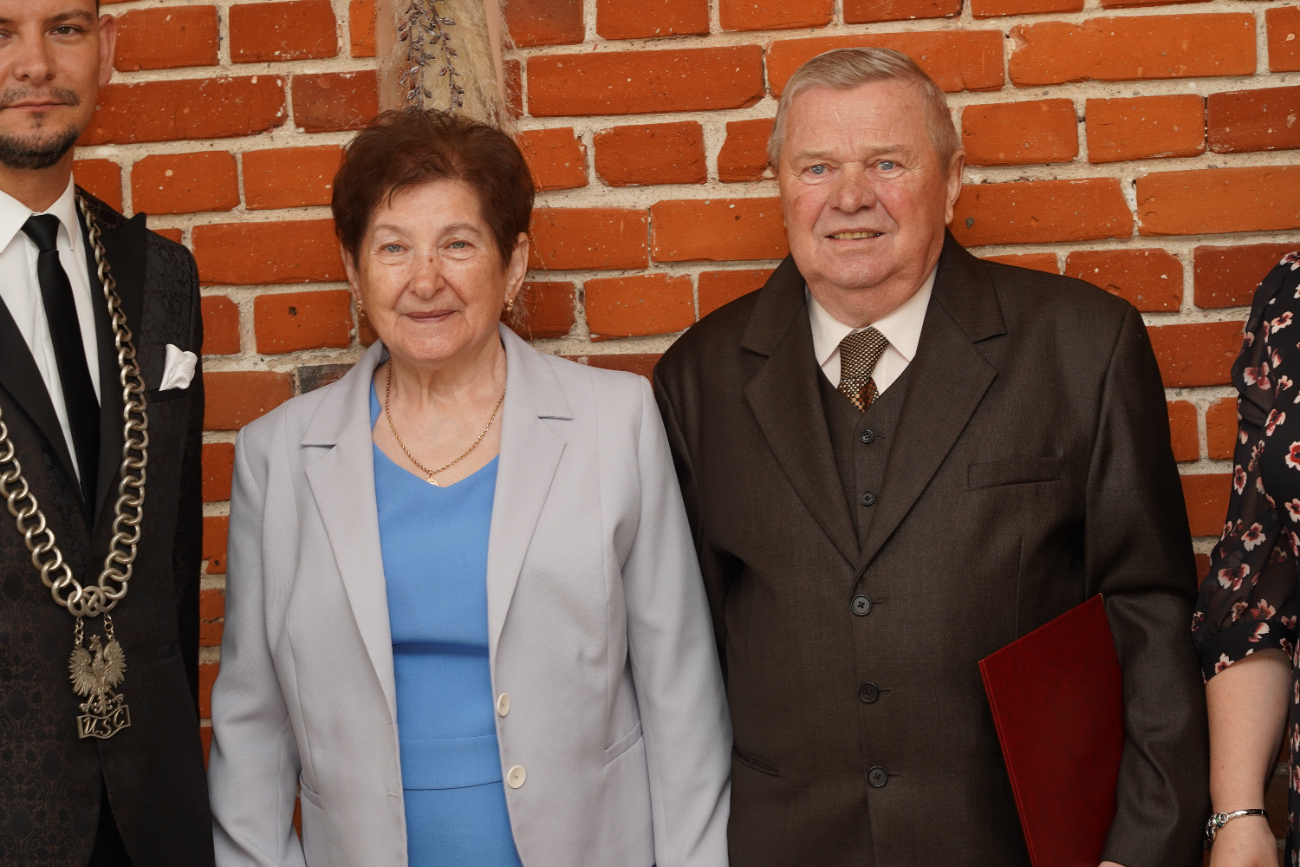 Świętowali piękne jubileusze. Złote, Szmaragdowe i Diamentowe Gody w Ostrowitem