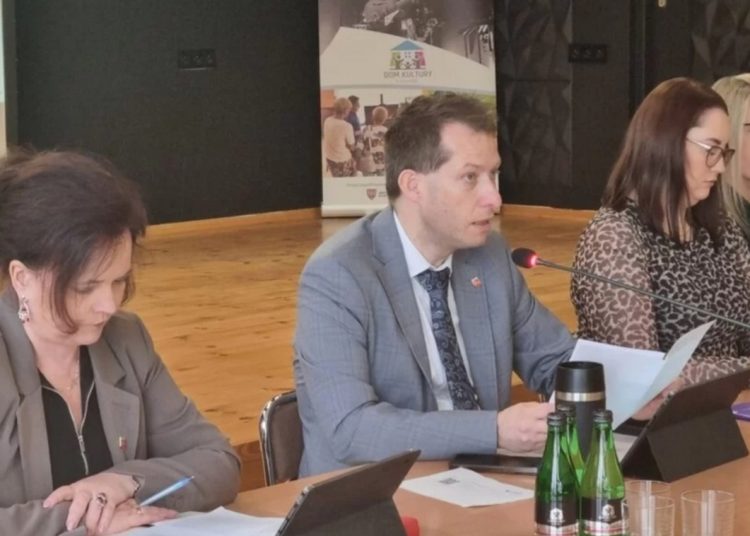 Przedsiębiorca z Przybrodzina pyta: „Mam zamknąć restaurację?”