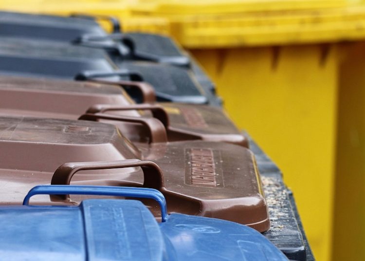 Drożej za śmieci w Strzałkowie. Dziś uchwalili nową stawkę