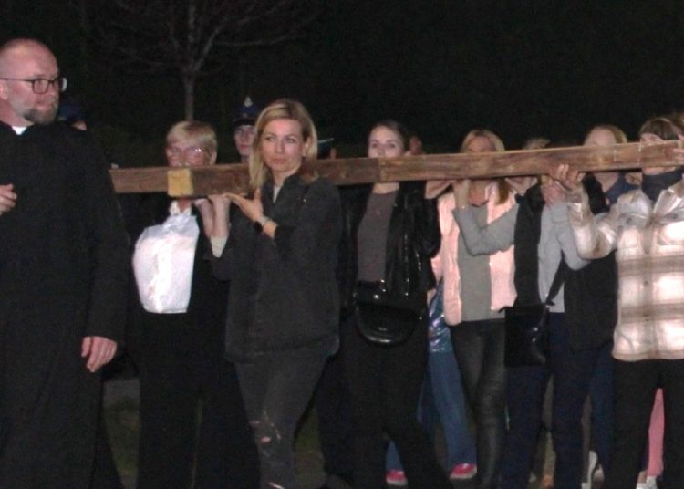 Droga Krzyżowa ulicami Strzałkowa