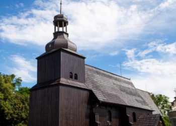 Powiat przekaże pieniądze czterem parafiom