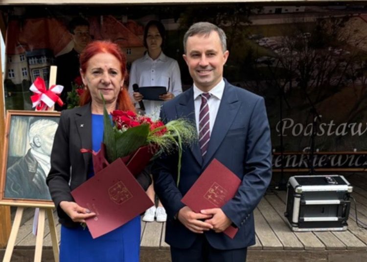 Do końca roku pokieruje szkołą w Wólce