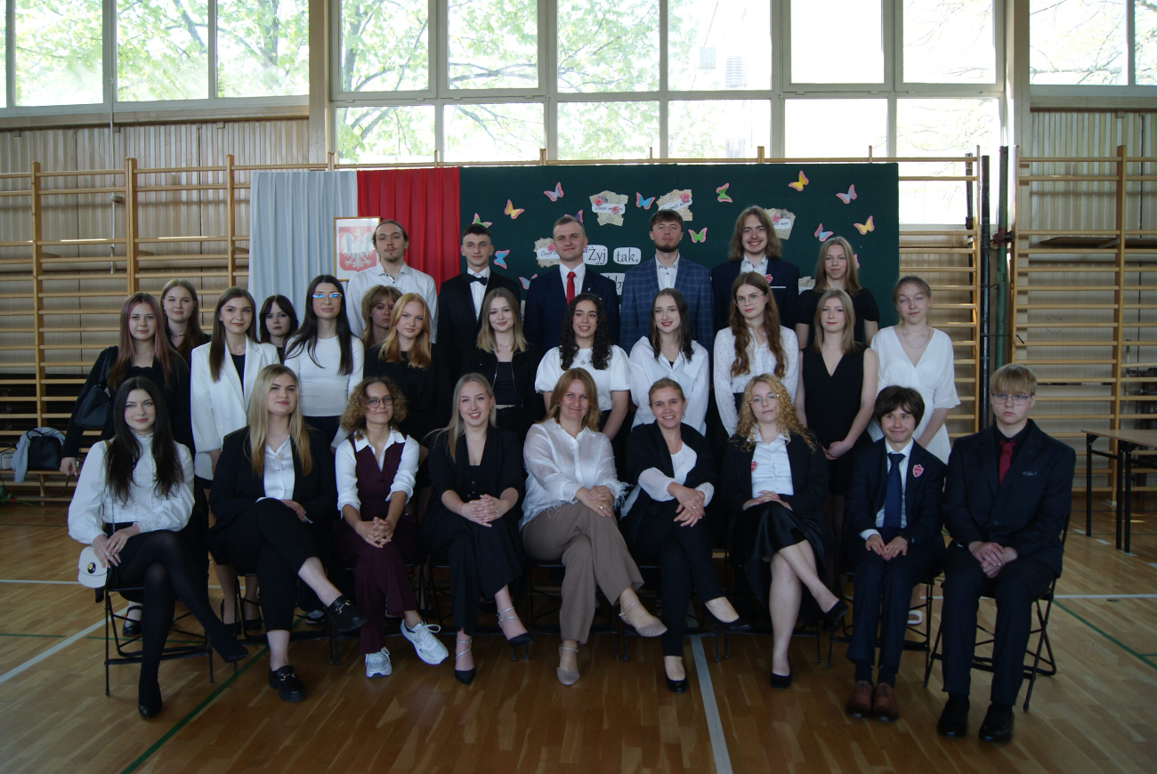 „Ucz się tak, jakbyś miał żyć wiecznie”. Dzień Absolwenta w LO