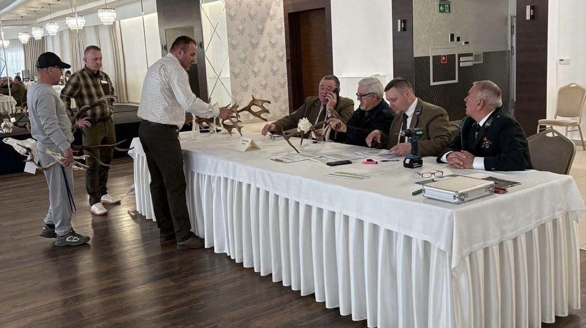 Komisja oceniła prawidłowość odstrzału. Dwa medale dla myśliwych z naszego powiatu